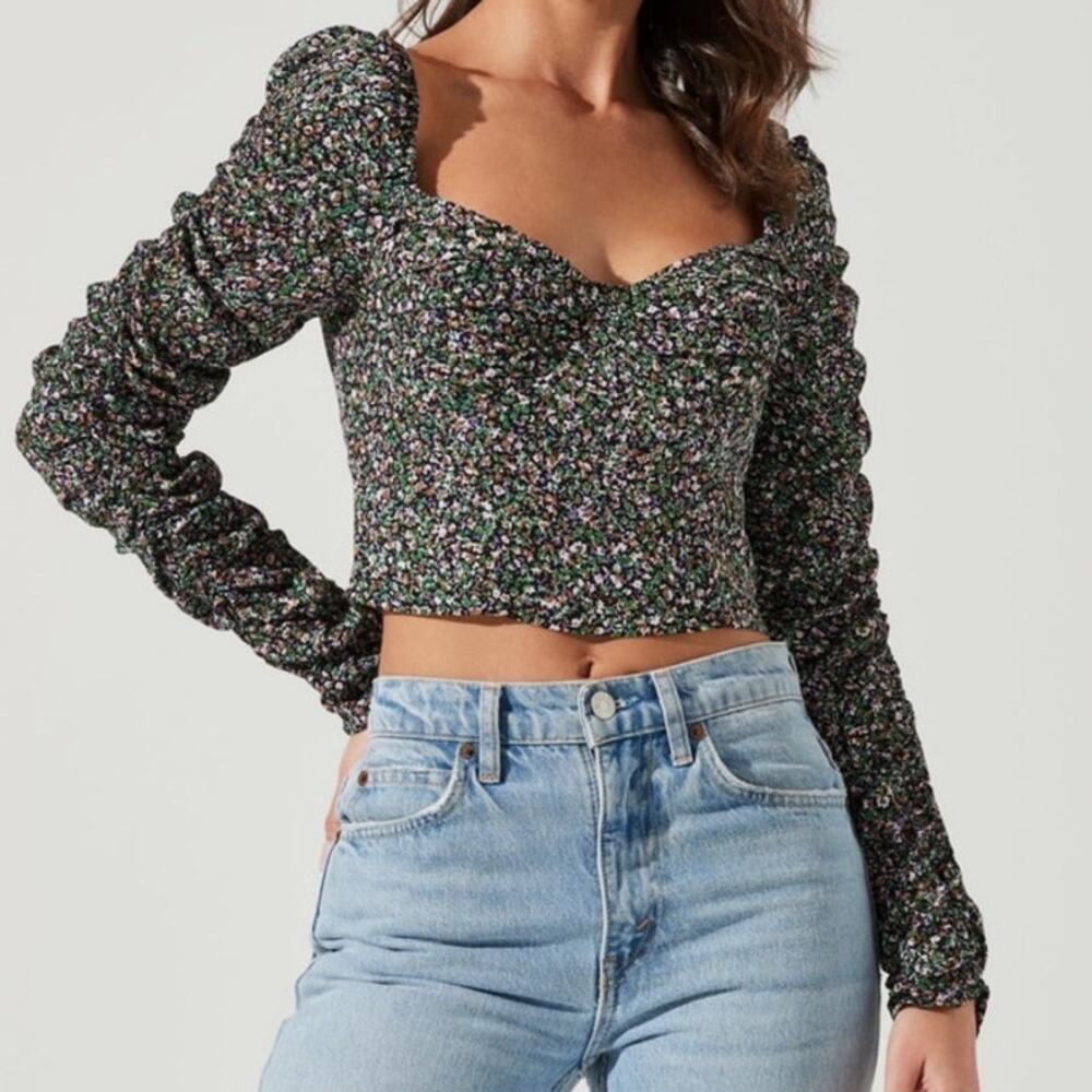 ASTR The Label Livie Floral Ruched Smocked Sleeve Top Sweetheart Neck SZ XS‎ NWT